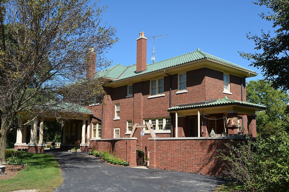 Indian Hill, IL - Indian Hill Manor and Farm Historic District - Wikipedia