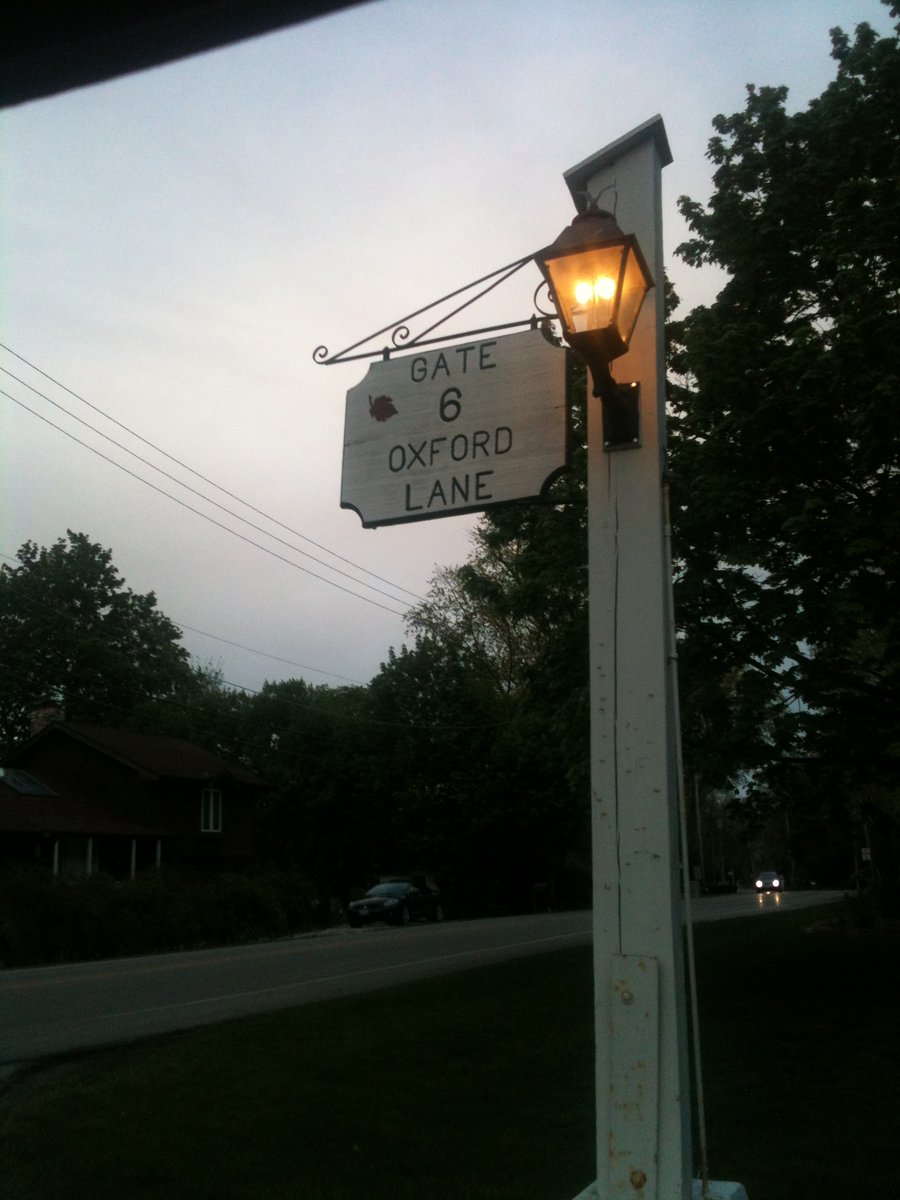 Lakewood, IL - File:Lakewood Illinois Gate 6 street sign.jpg - Wikimedia Commons